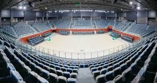 中场核心连续突破防守制造机会