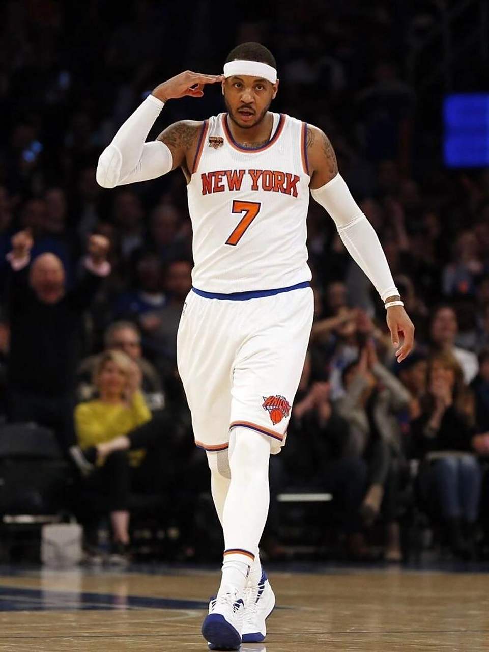 他们面对摩 他们面对摩