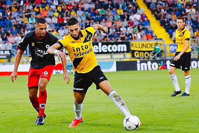 体育中超：VAR判罚抢镜 苏宁2-1战胜大连