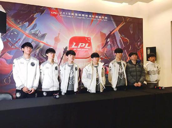 火箭该给伊森多大合同：3年7千万美元够吗？ 或不急于跟他续约